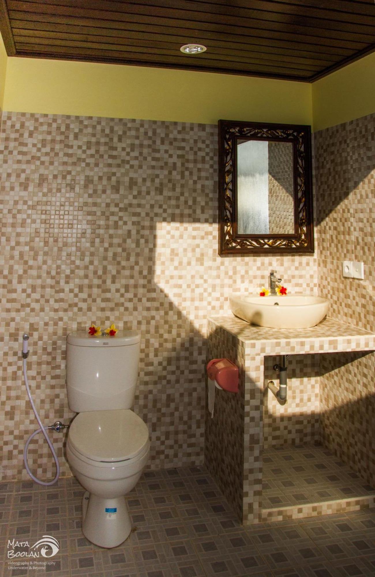 Beten Waru Bungalow And Restaurant Amed  Room photo